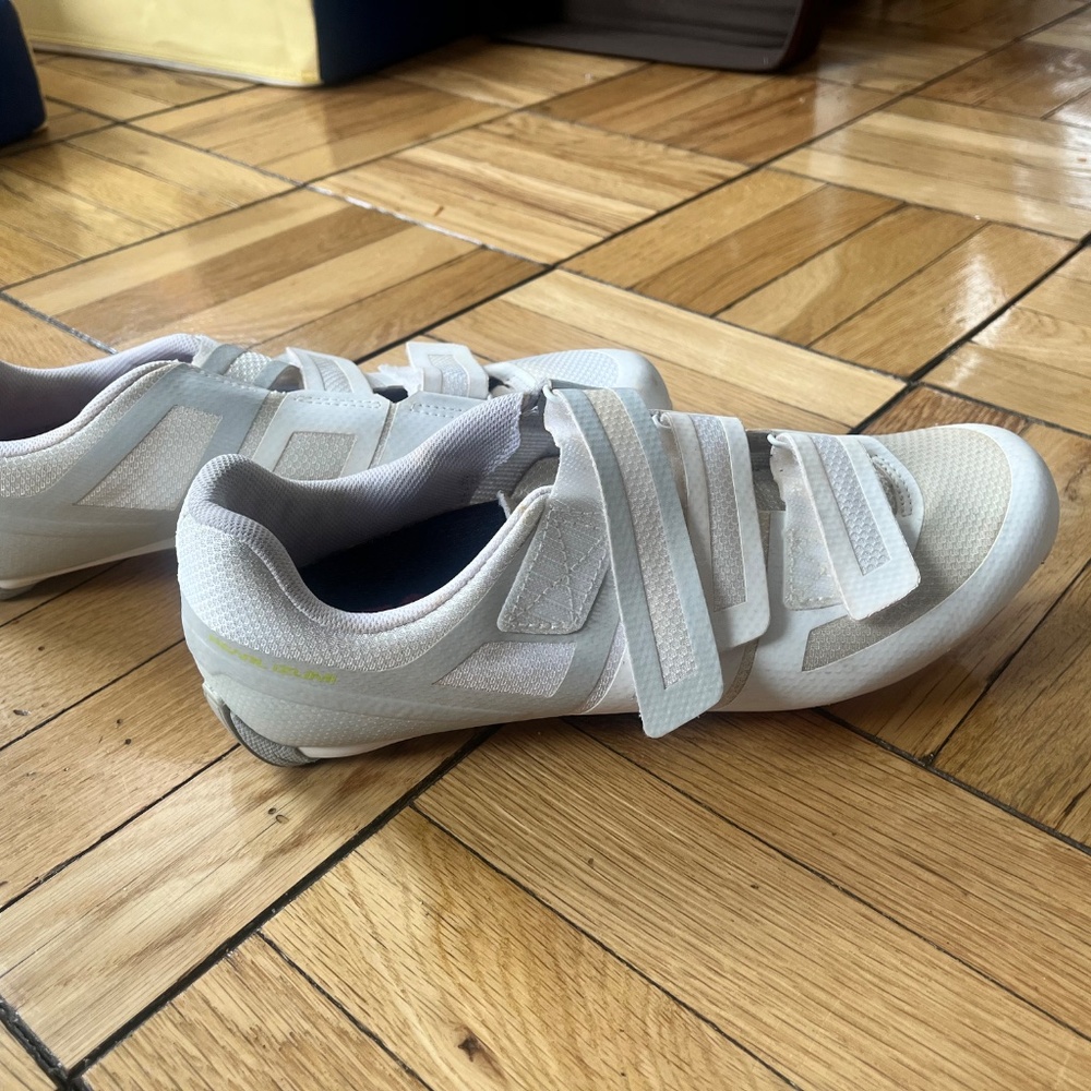 PEARL iZUMi Women's Cycling Shoes Size 11 - Picture 2 of 4